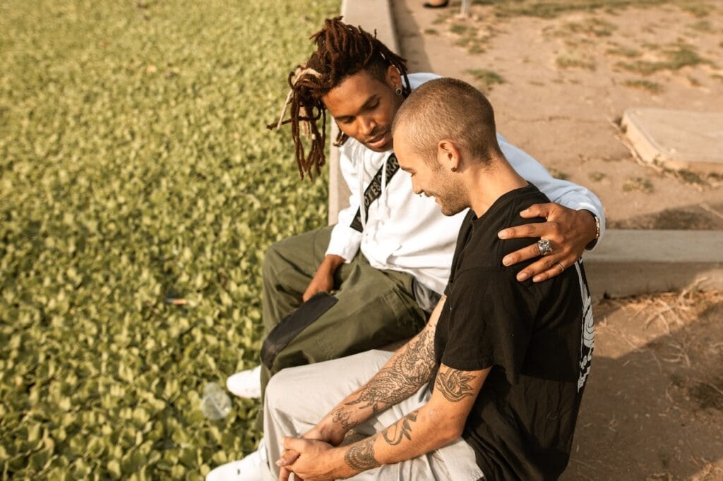friends talking MAT and fentanyl